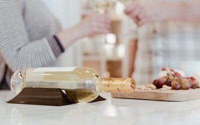 WINEBARS – Bring Your Wine to Center Stage
